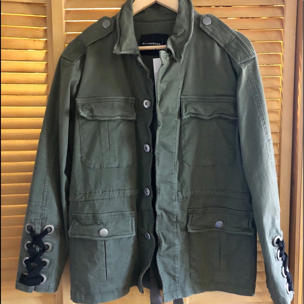 🔥 Military style jacket with lace up details 🔥